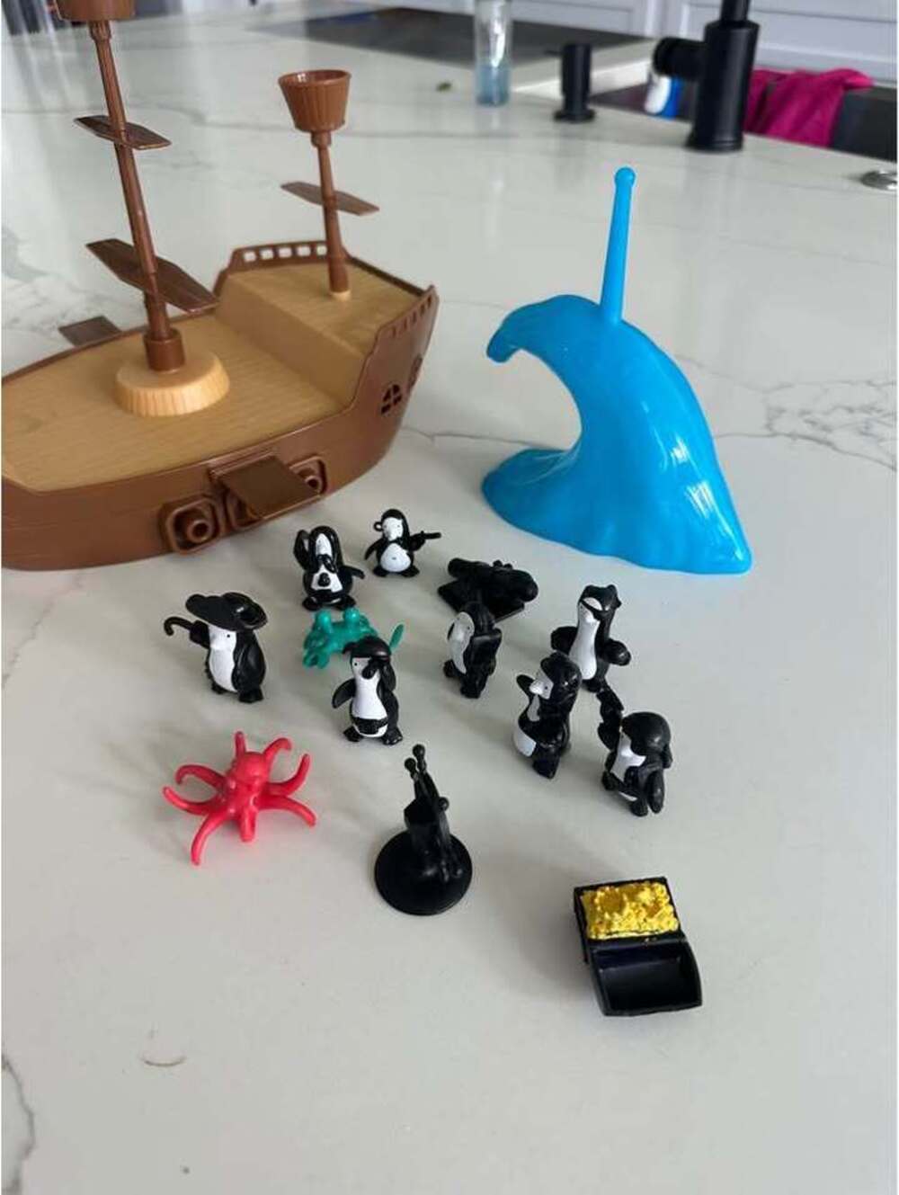 Play Monster Don't Rock the Boat balancing game